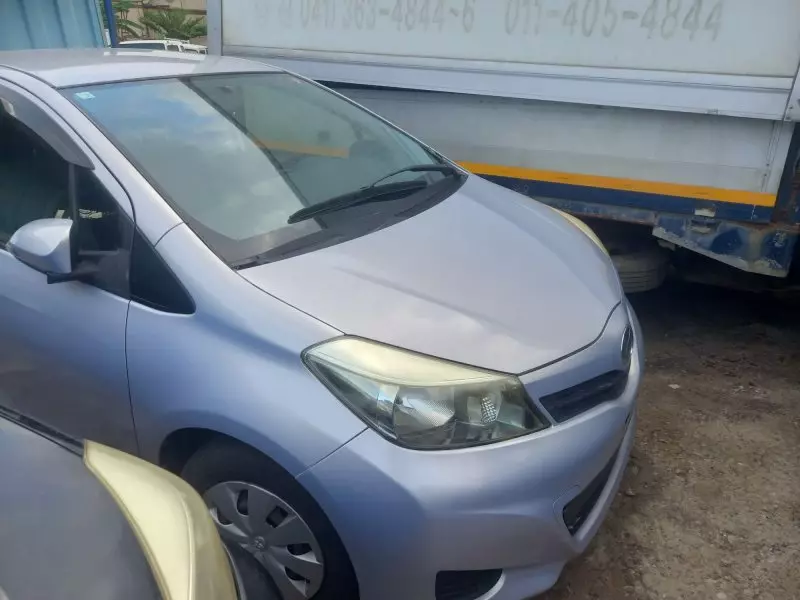 Toyota Vitz   - 2014