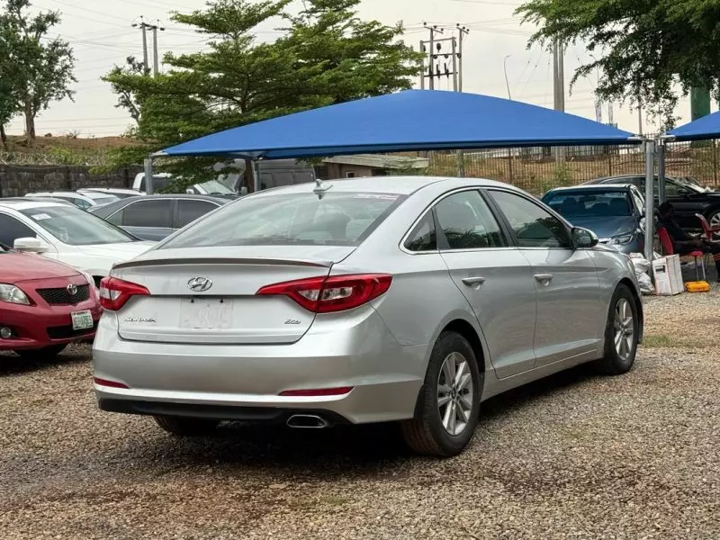 Hyundai Sonata   - 2015