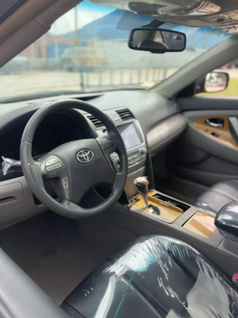 Toyota Camry - 2007