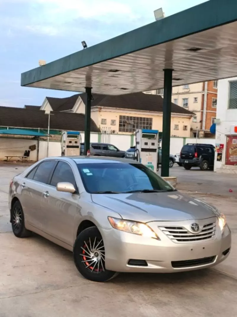Toyota Camry   - 2007