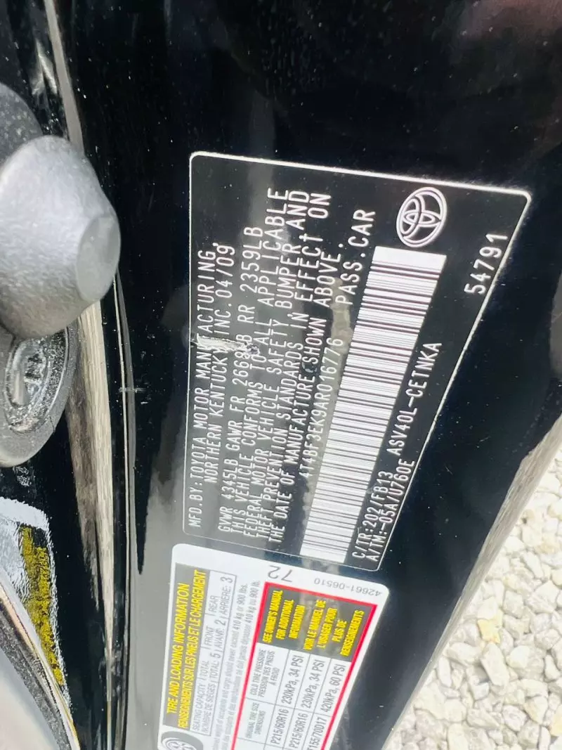 Toyota Camry   - 2010