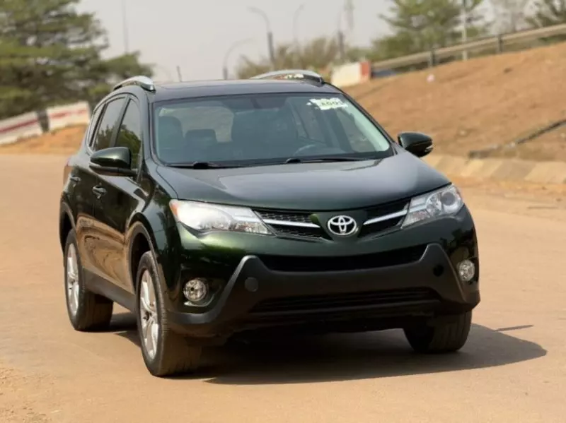 Toyota RAV4 - 2013