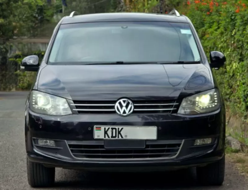 Volkswagen Sharan   - 2015
