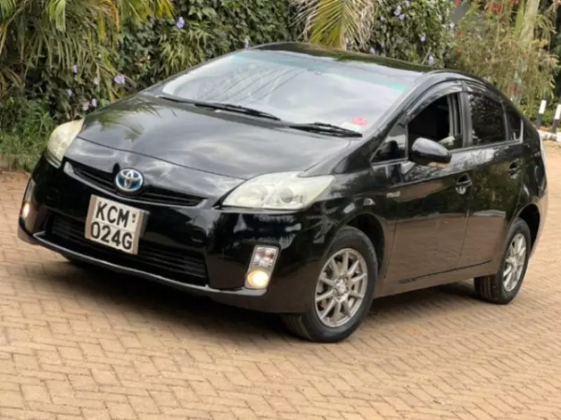 Toyota Prius   - 2010