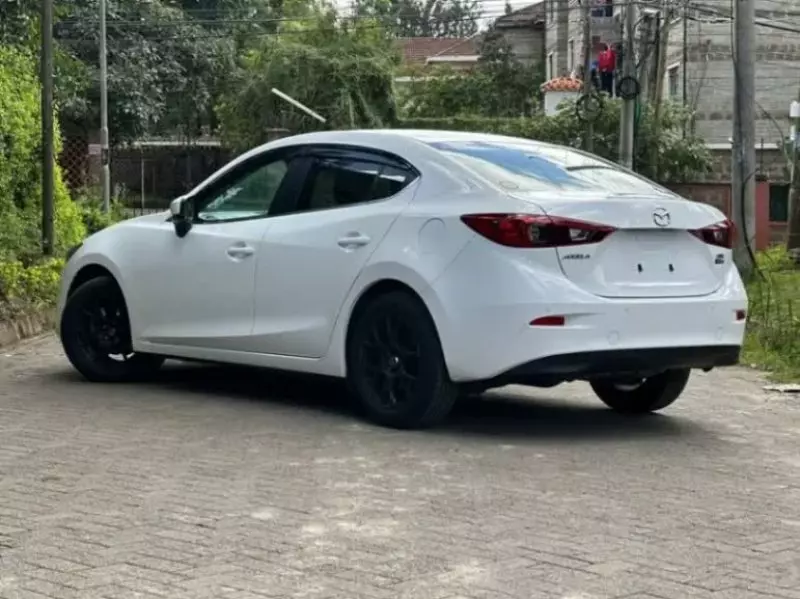 Mazda Axela    - 2019