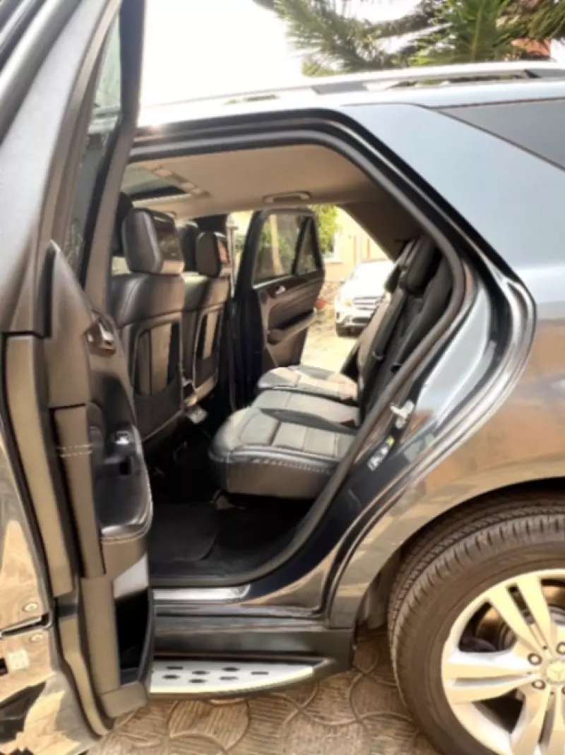 Mercedes-Benz ML-Class - 2012