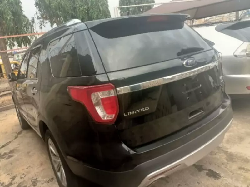 Ford Explorer XLT 3.5L   - 2016