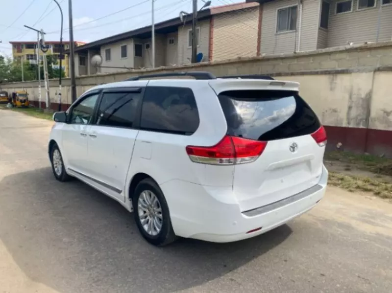 Toyota Sienna