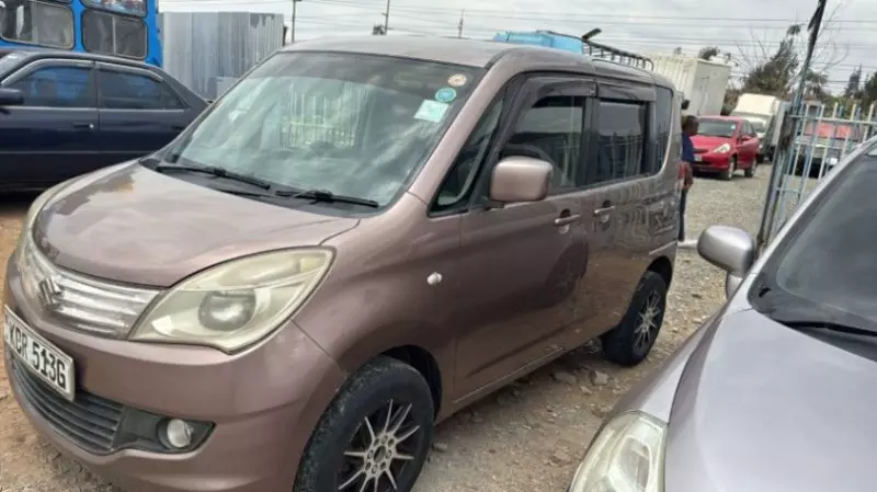 SUZUKI Solio   - 2011