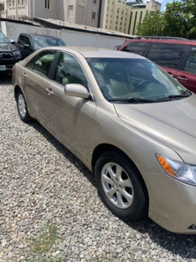 Toyota Camry   - 2007