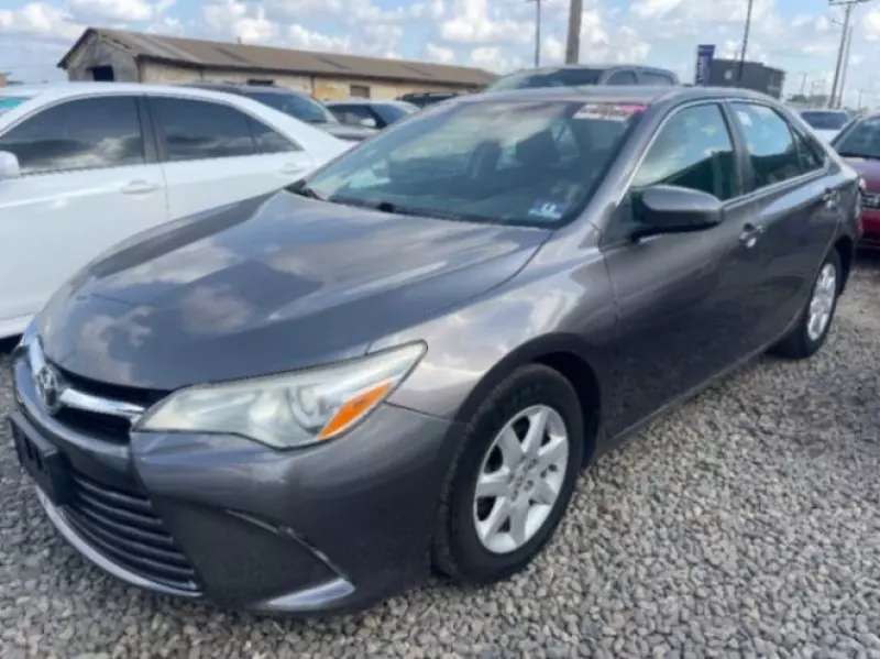 Toyota Camry   - 2017