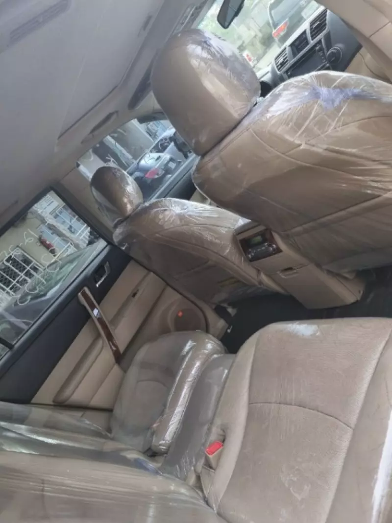 Toyota Highlander   - 2012