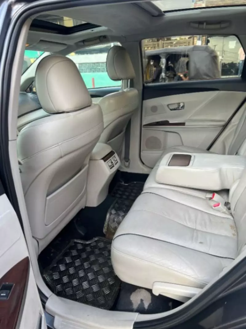 Toyota Venza   - 2010