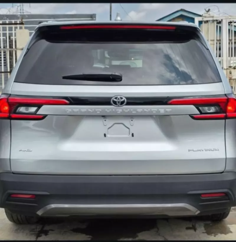 Toyota Grand Highlander   - 2024