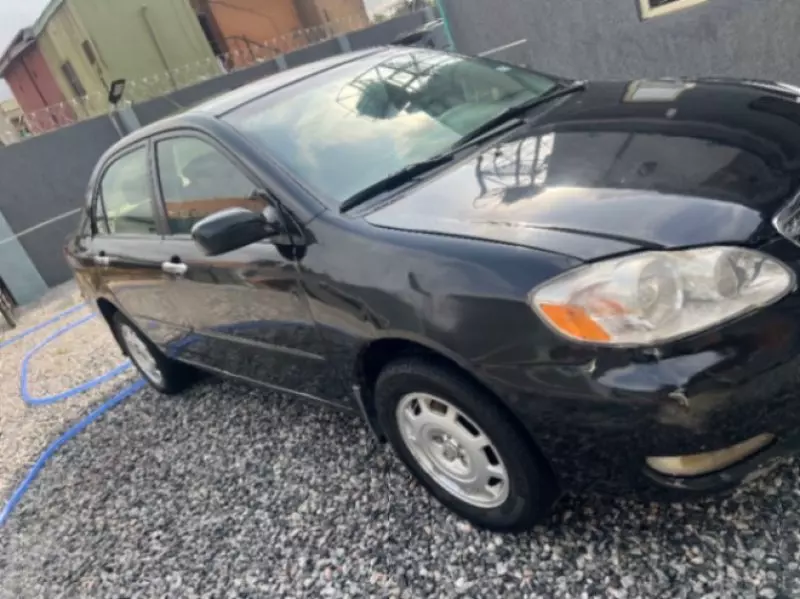 Toyota Corolla   - 2007