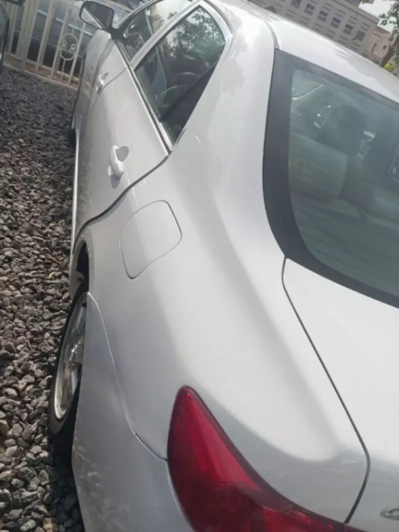Toyota corolla   - 2009