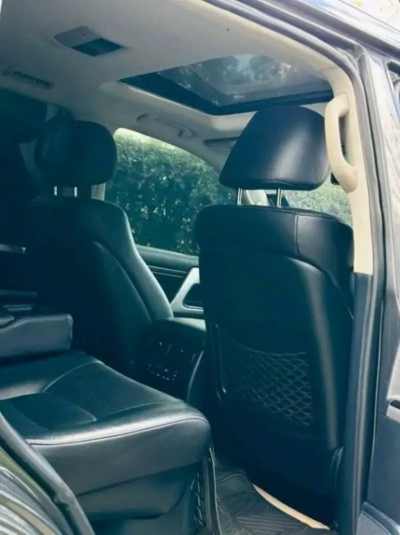 Toyota Land Cruiser   - 2016