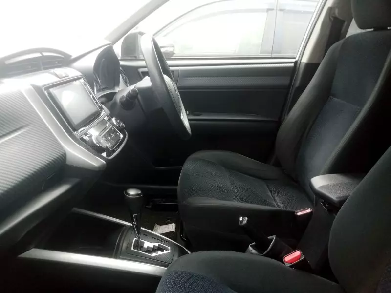 Toyota Fielder    - 2012