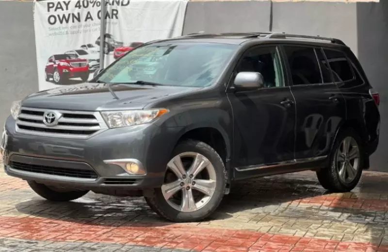 Toyota Highlander   - 2012