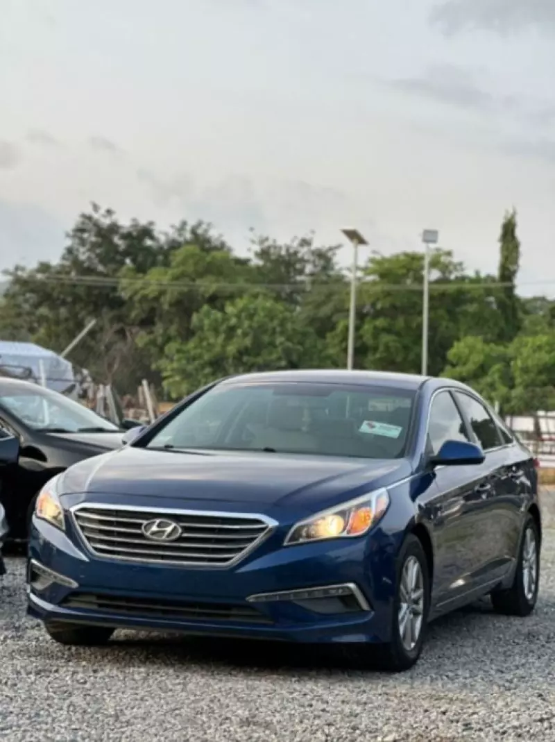 Hyundai Sonata   - 2015