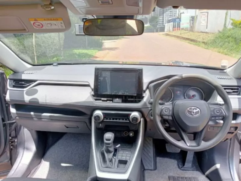 Toyota RAV 4   - 2019