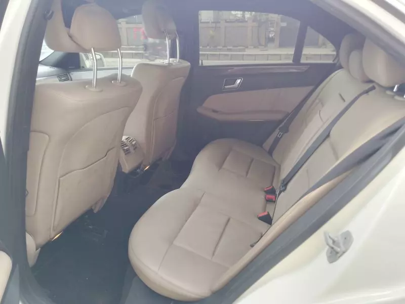 Mercedes-Benz E 350   - 2012