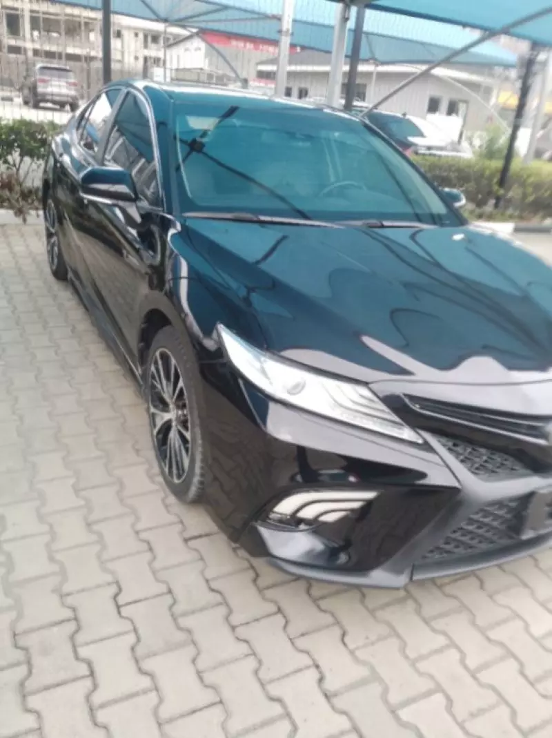 Toyota Camry   - 2018