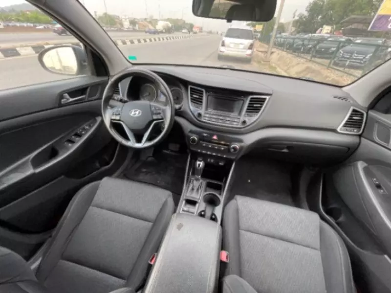 Hyundai Tucson   - 2016