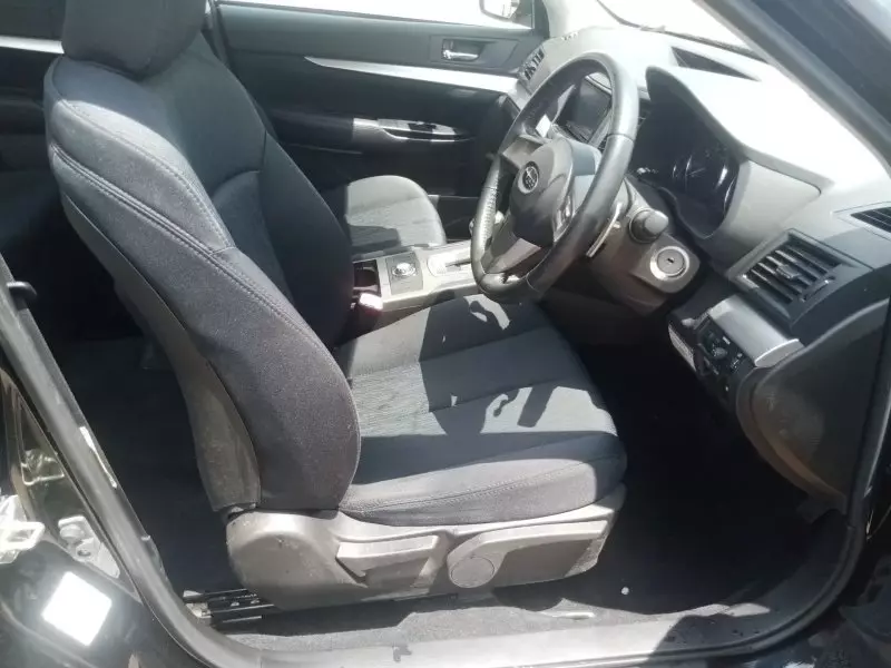 Subaru Legacy   - 2013