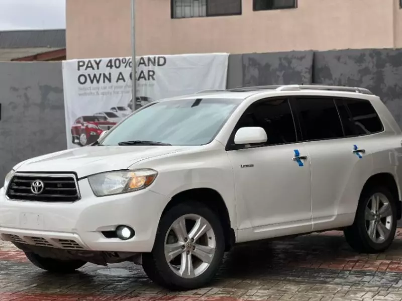 Toyota Highlander   - 2010