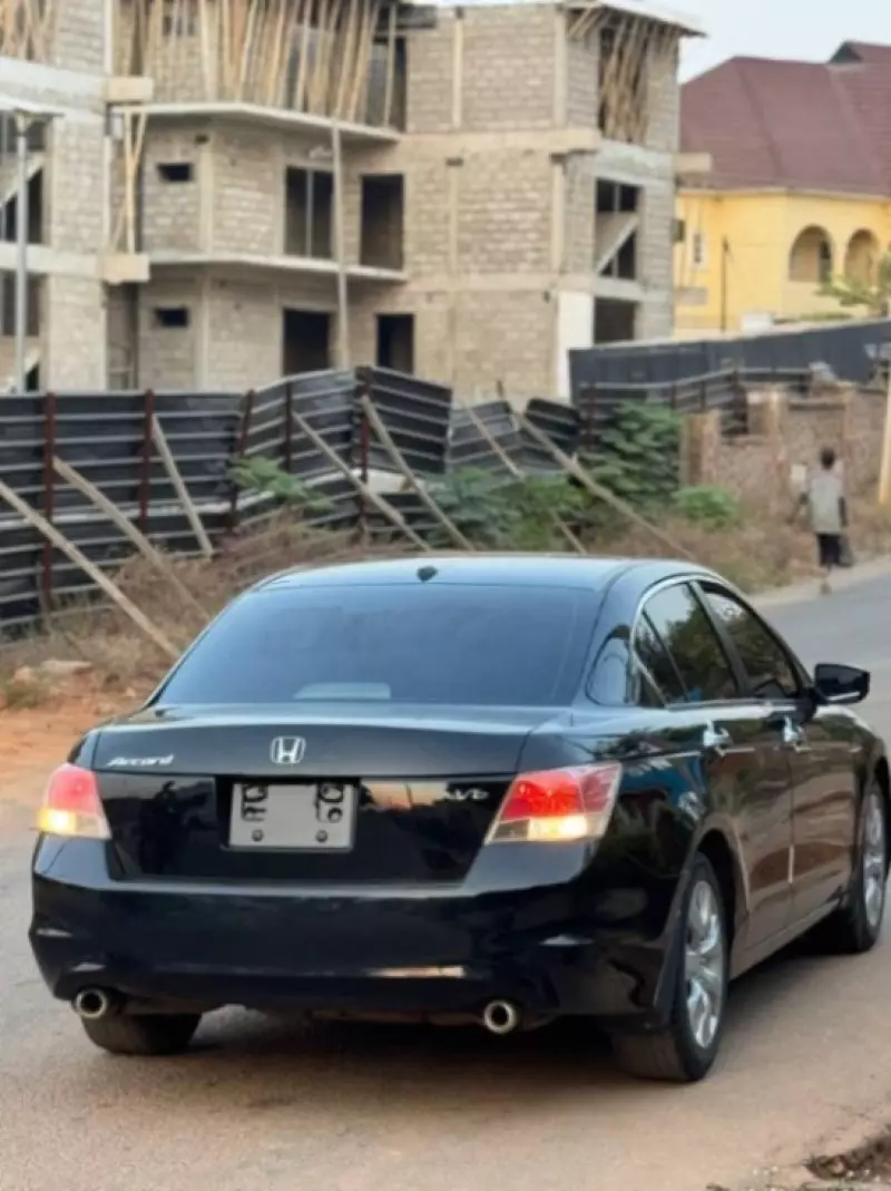 Honda Accord   - 2009