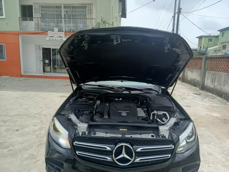 Mercedes-Benz GLC 300   - 2018
