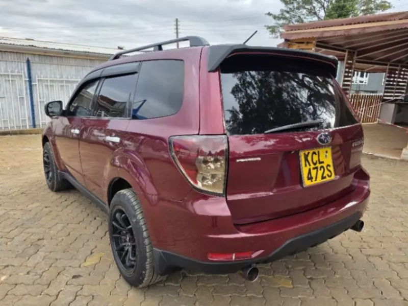 Subaru Forester   - 2010