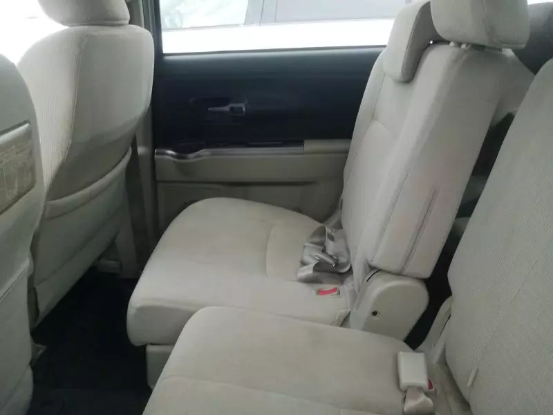 Toyota Passo Sette   - 2010
