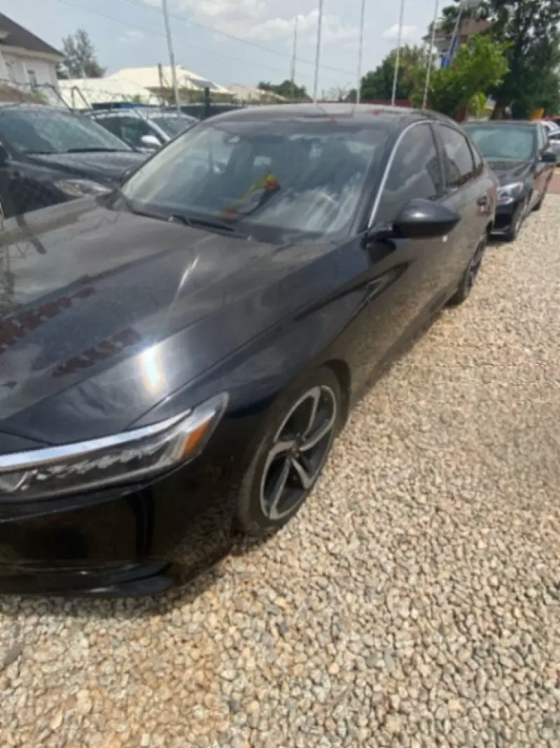 Honda Accord   - 2018