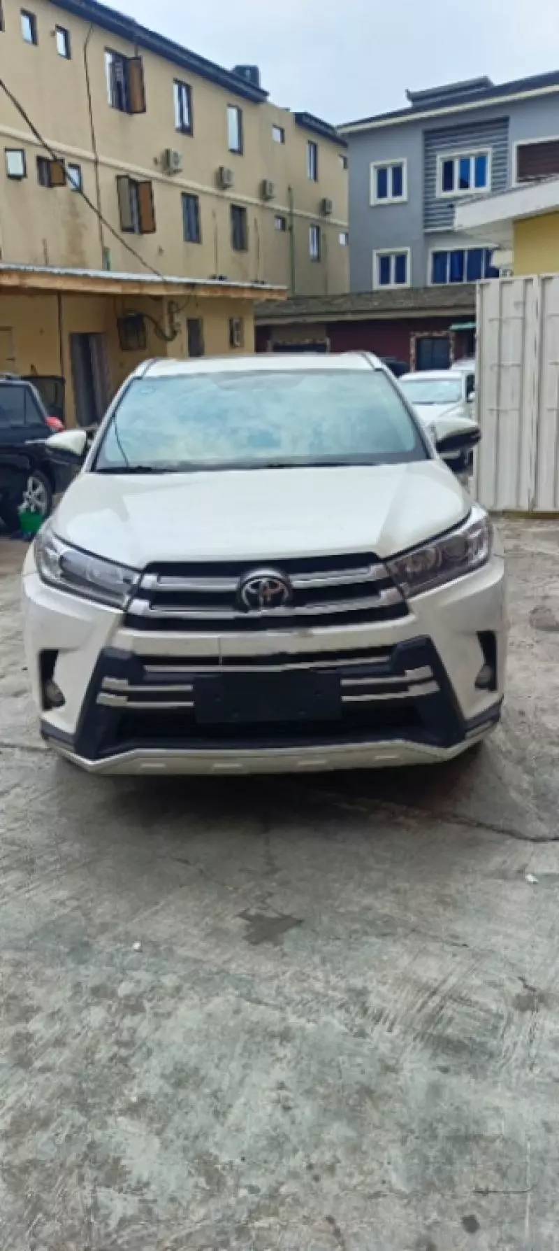 Toyota Highlander   - 2015