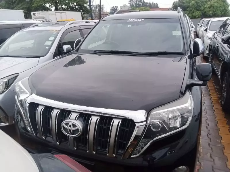 Toyota Landcruiser Prado   - 2016