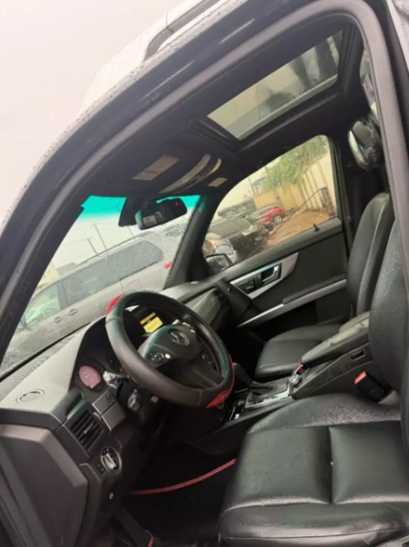 Mercedes-Benz GLK 350   - 2011