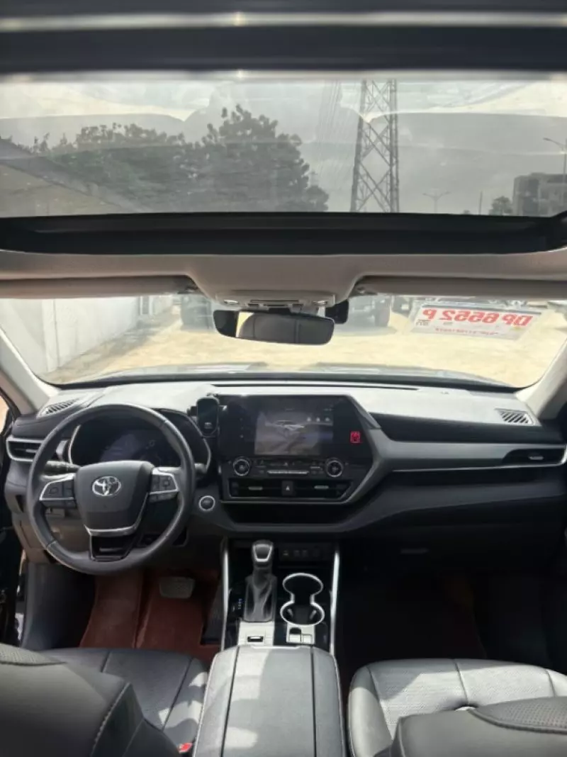 Toyota Highlander Hybrid   - 2025