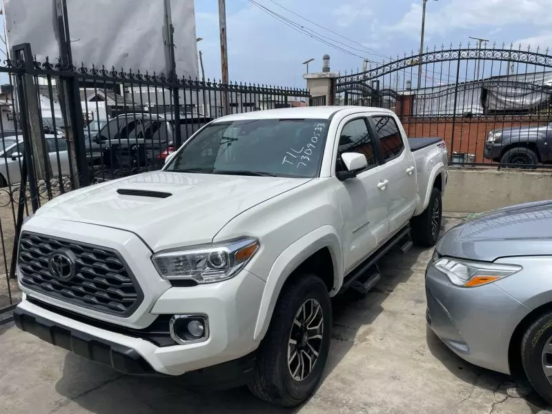 Toyota Tacoma   - 2021