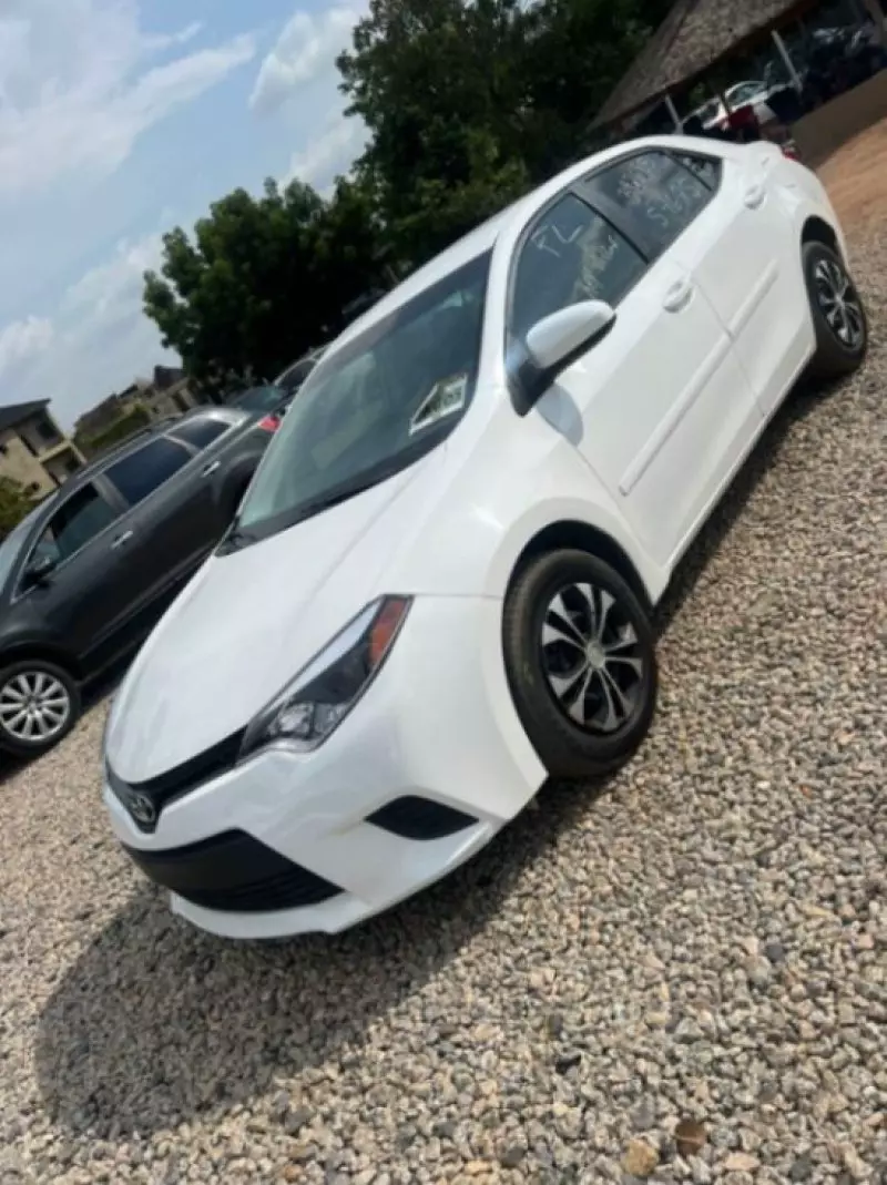 Toyota Corolla   - 2016