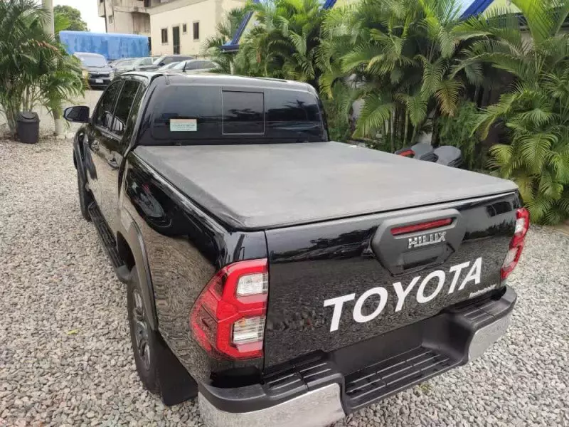 Toyota Hilux   - 2020
