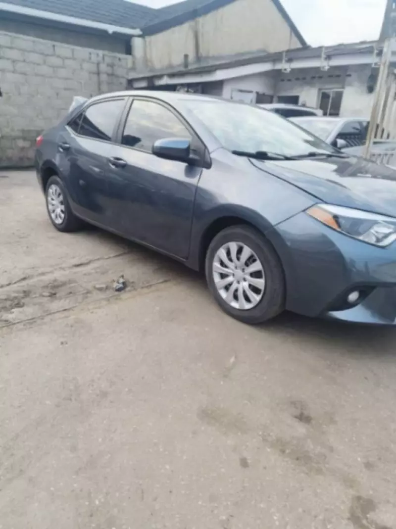 Toyota Corolla   - 2015