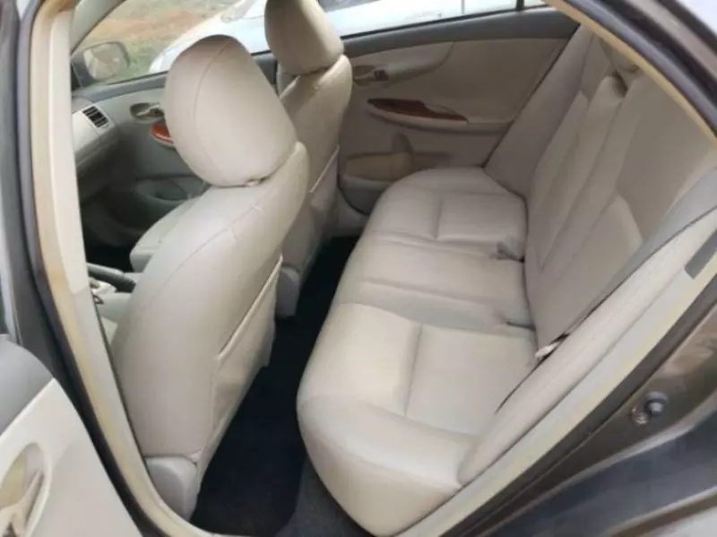 Toyota Corolla   - 2009