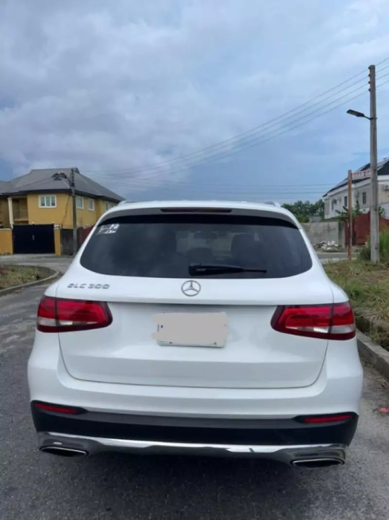 Mercedes-Benz GLA-Class   - 2017