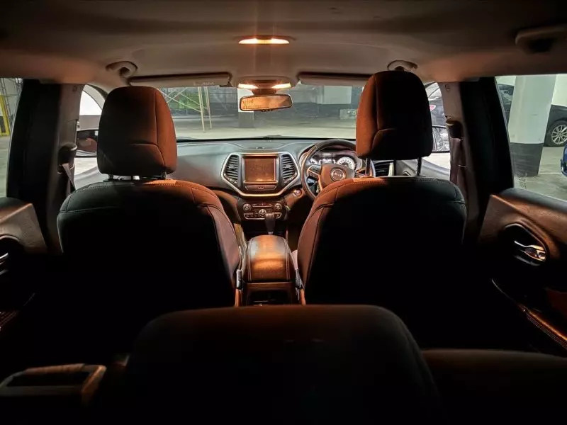 JEEP Cherokee   - 2015