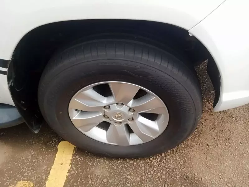 Toyota Hilux   - 2019