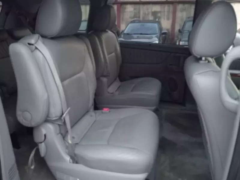 Toyota Sienna   - 2009