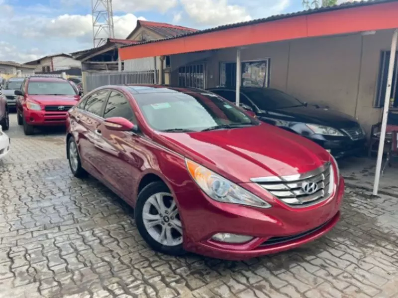 Hyundai Sonata   - 2015