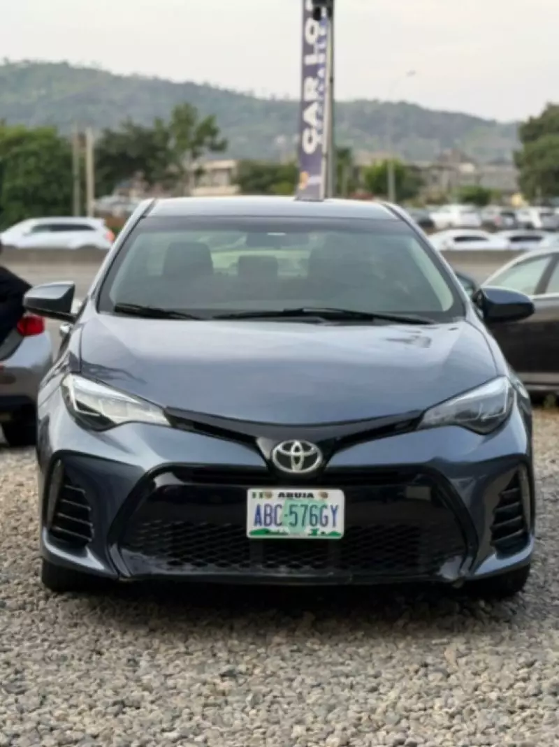 Toyota Corolla   - 2016